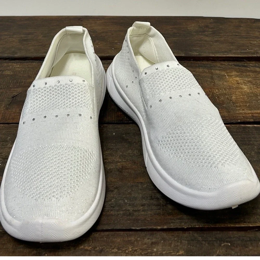 Danskin Womens Allure Slip On Sneakers Shoes Sz 10 White Embellished Sleek Vegan
